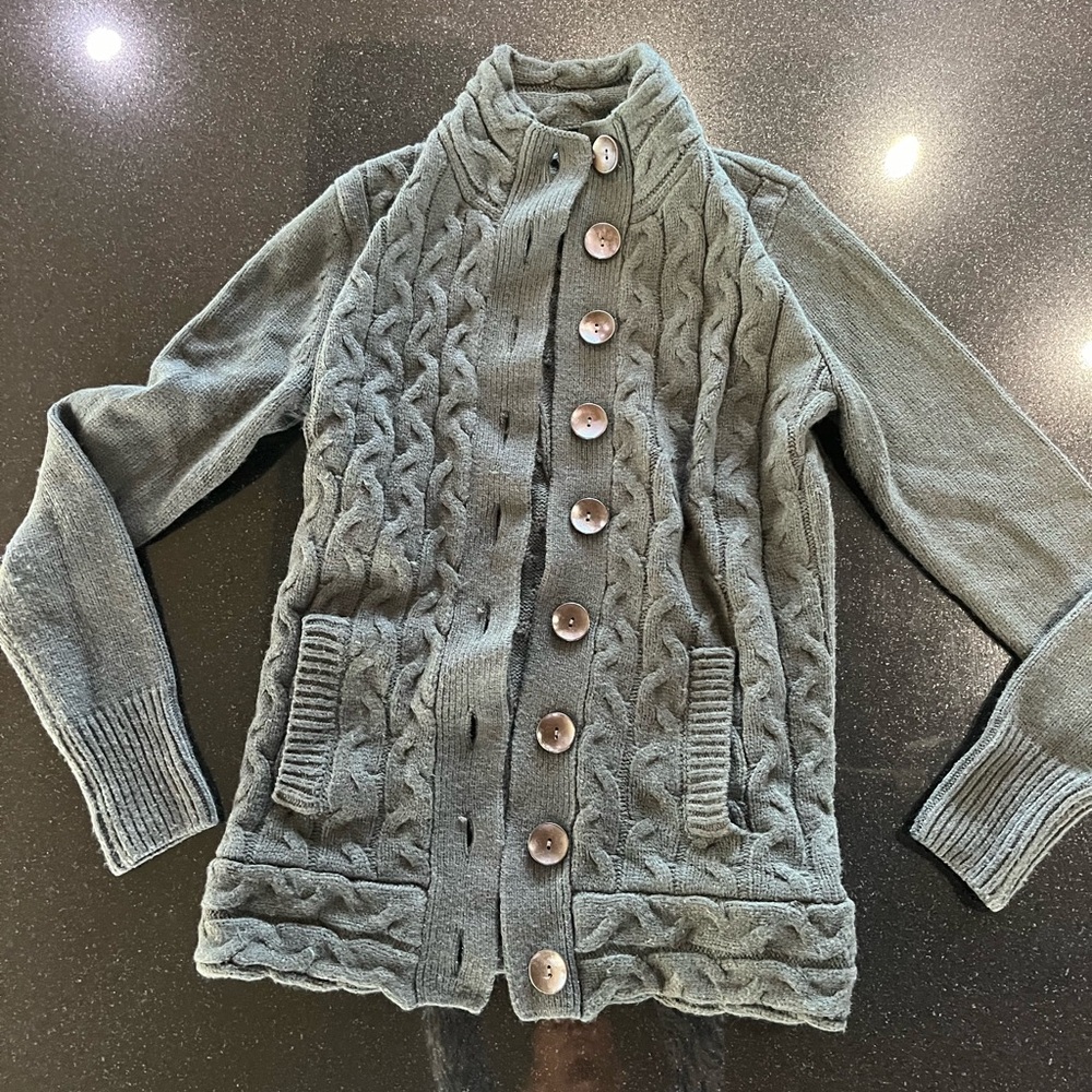 PattyBoutik size XL dark olive green button up sweater with side pockets
